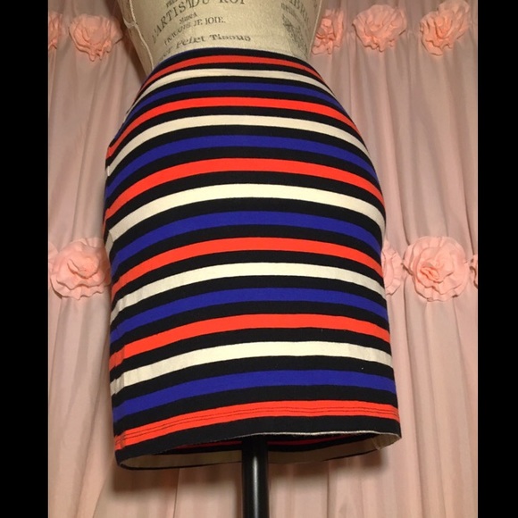 Forever 21 Striped Body-Con Mini Skirt - Picture 5 of 10
